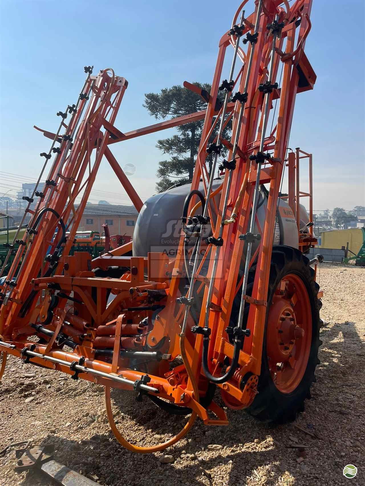 PULVERIZADOR JACTO ADVANCE 2000 AM18 Arrasto Agrimaq Máquinas Agrícolas - Stara ARAUCARIA PARANÁ PR